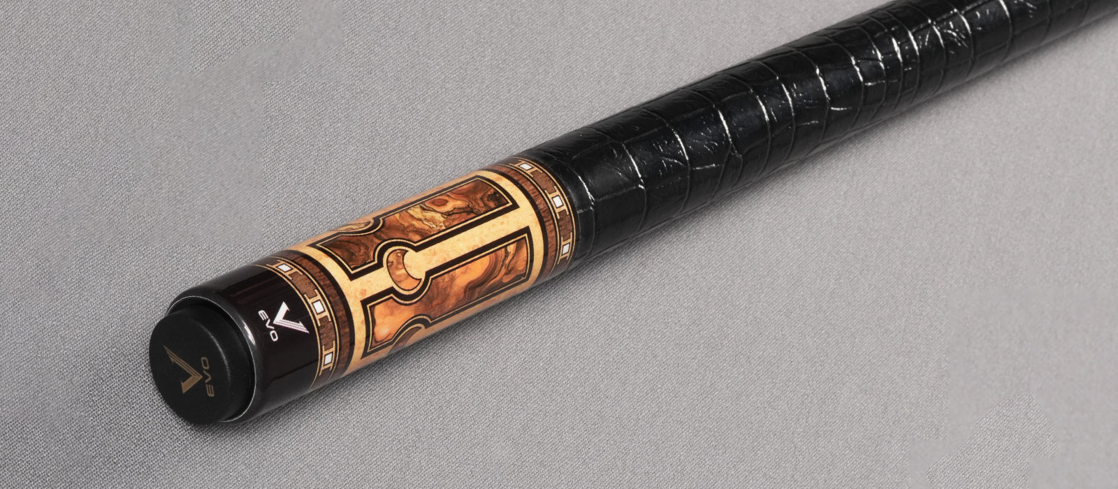 EVO LUNA MAXBING EDITION - GOLDEN CREST - Desktop Image